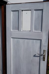 Die neue PNZ Hartwachs-Farbe evolution - Neuer Look für Türen & Co.